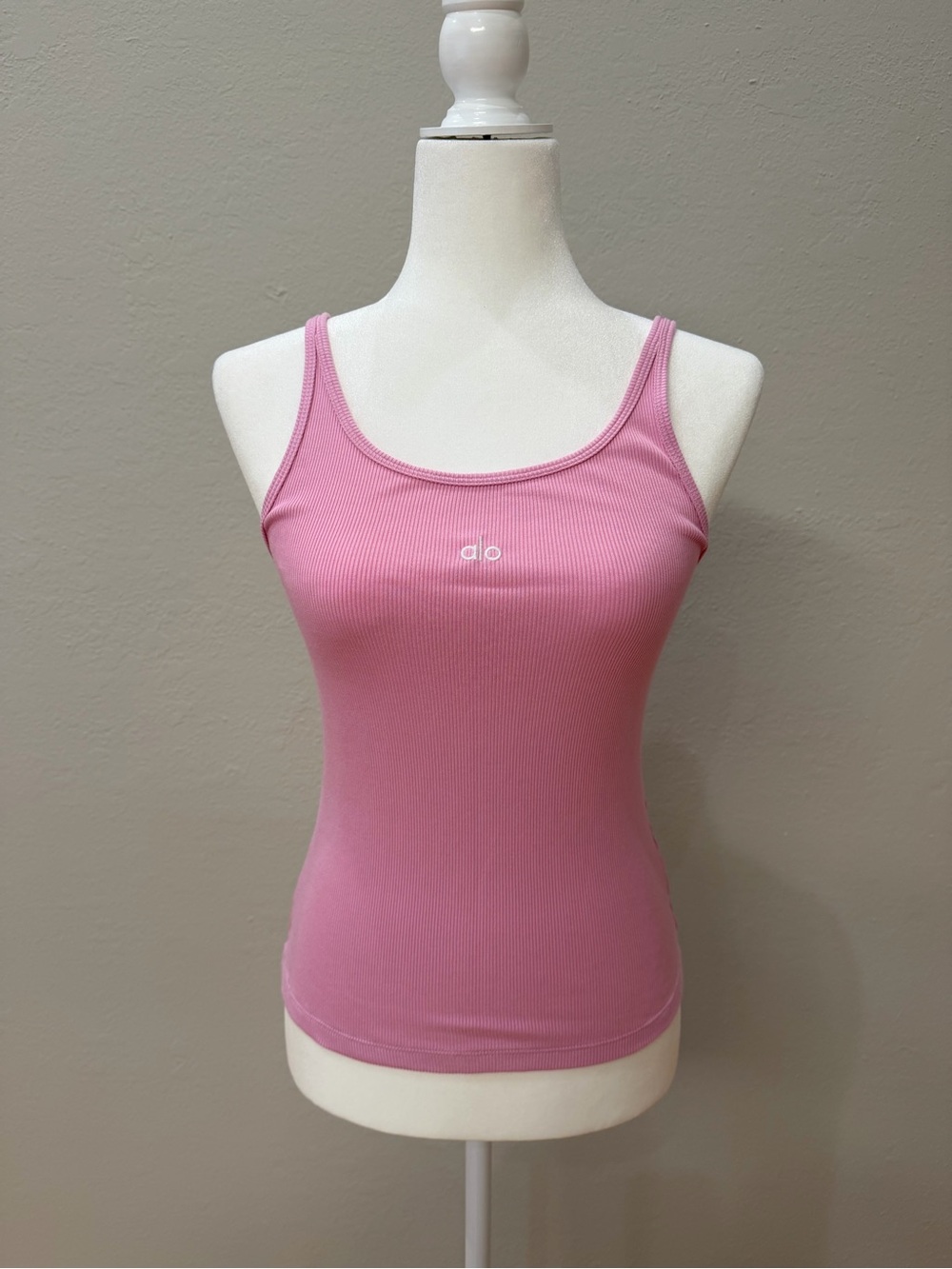 ALO Yoga Ribbed Prosper Tank Candy Heart Pink Size S NWOT Never Worn